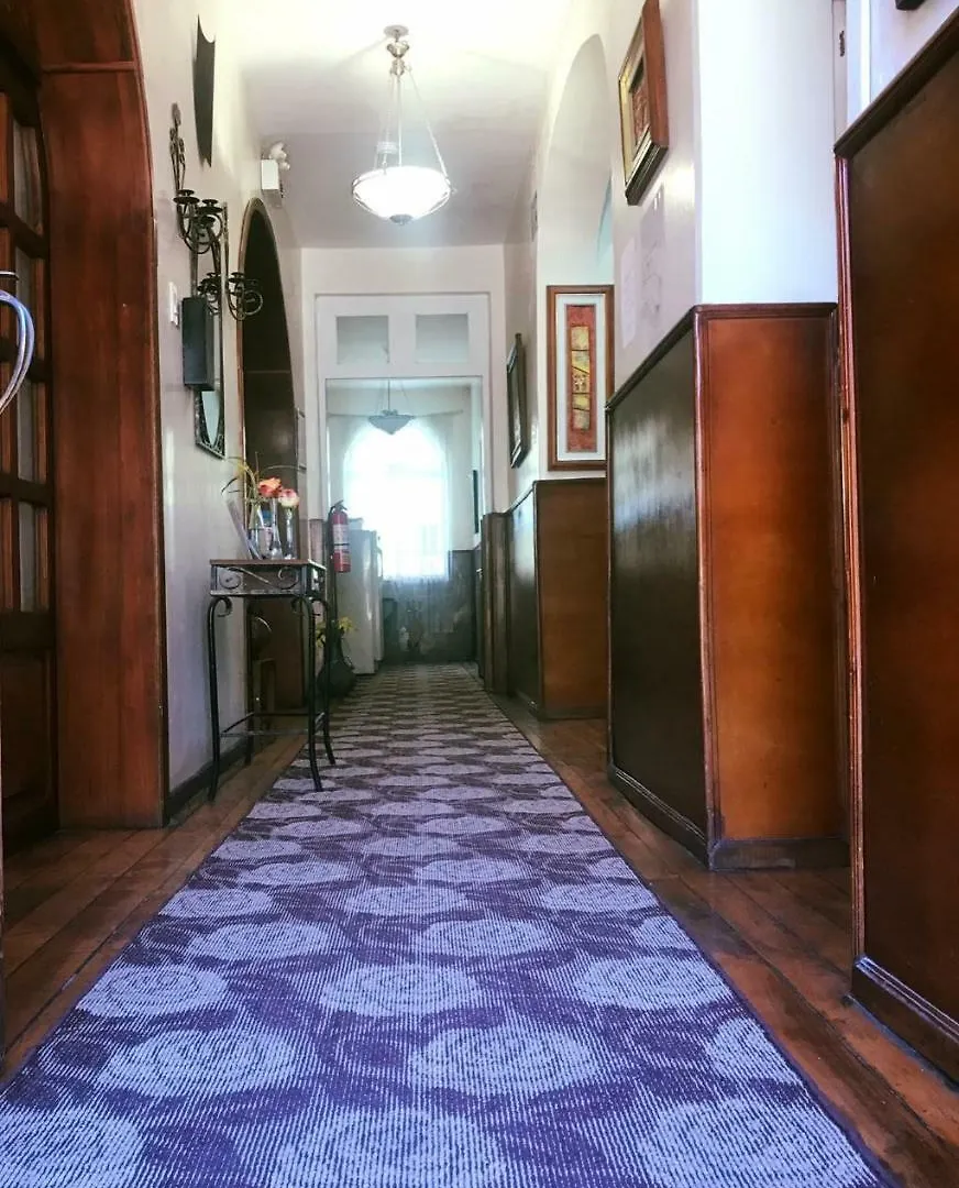 Volunteer House Hotel Quito Guest house